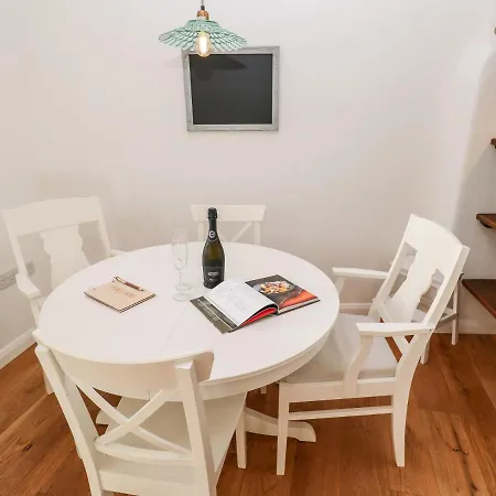 Holiday home Carines Barns - Pen *